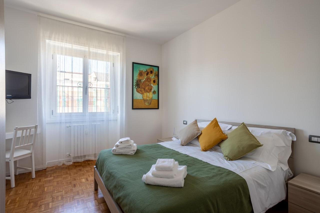 Milano City Apartments - Parking And Comfort - Spacious Apt Up To 8 Pax Milão Exterior foto