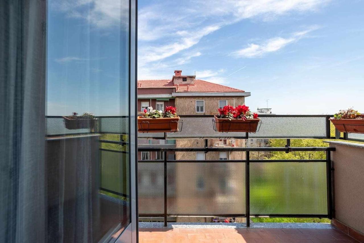 Milano City Apartments - Parking And Comfort - Spacious Apt Up To 8 Pax Milão Exterior foto